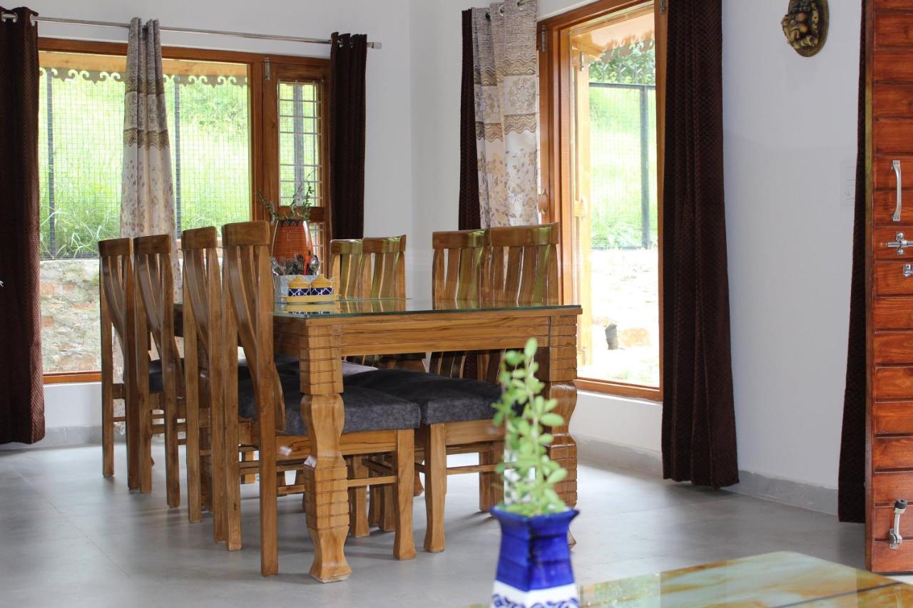 Winter Woods Cottages - 3-Bedroom Homestay Shitlakhet Luaran gambar