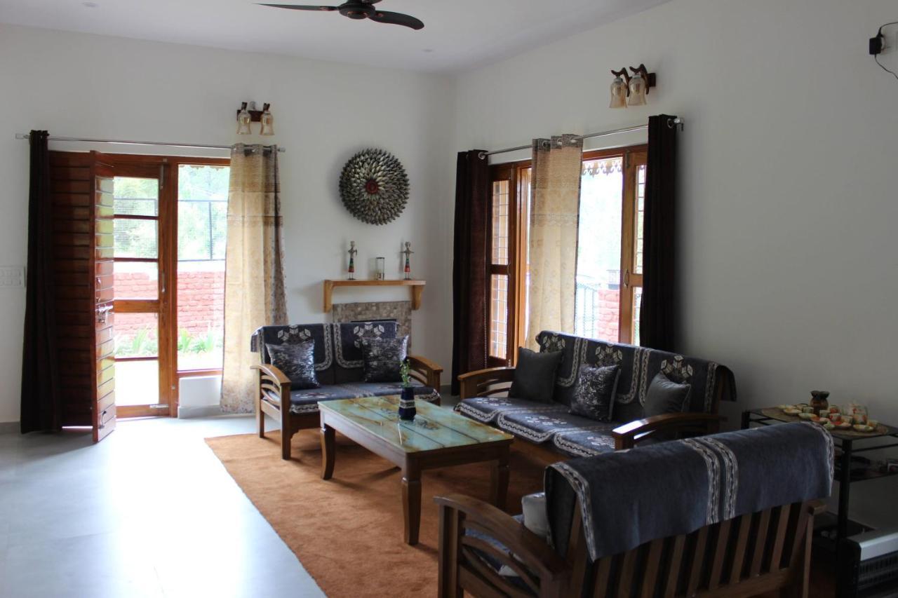 Winter Woods Cottages - 3-Bedroom Homestay Shitlakhet Luaran gambar